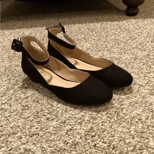 DreamParis women’s size 6.5 black ballet flats